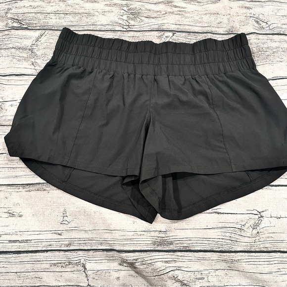 Constantly Varied Gear Black Lined Athletic 4” Shorts Size XL - Picture 1 of 9